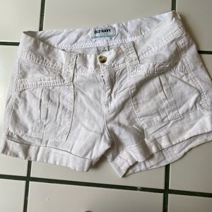 White Old Navy size 2 shorts